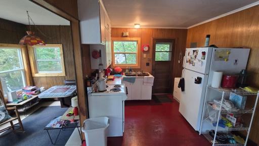 Full Kitchen