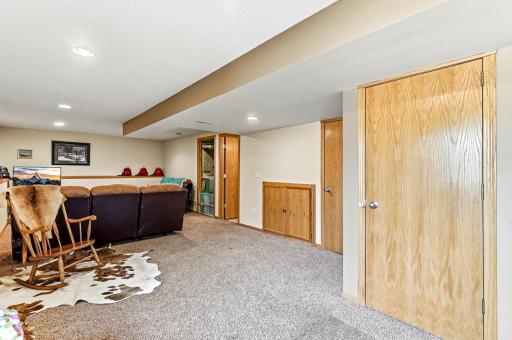 21-web-or-mls-23563-Marigold-St-NW-21.jpg