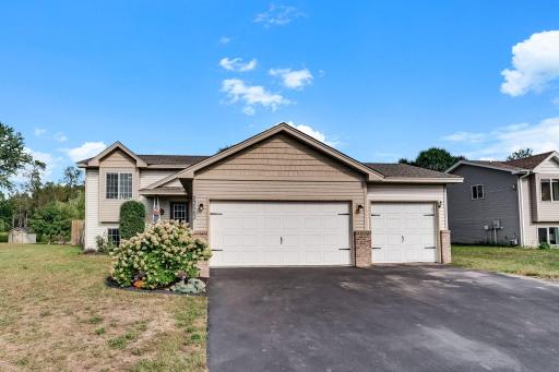 1-web-or-mls-23563-Marigold-St-NW-01.jpg