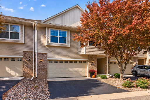 Over 1,800 finished square feet with maintenance-free living with snow removal, lawn care and exterior maintenance included with the HOA. Plus enjoy all of the Heritage Park Community Amenities! VIRTUALLY STAGED!