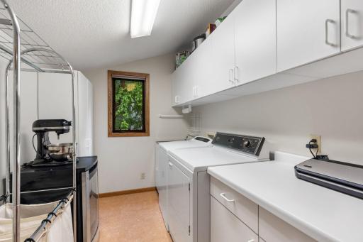 50-web-or-mls-525 Park Ln-50.jpg