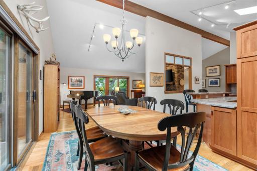 39-web-or-mls-525 Park Ln-39.jpg