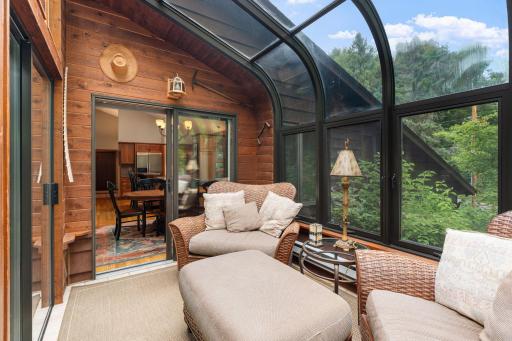 47-web-or-mls-525 Park Ln-47.jpg