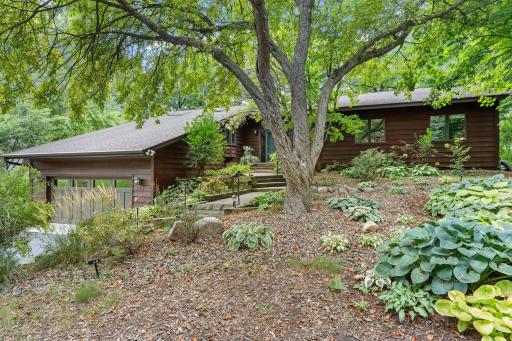 2-web-or-mls-525 Park Ln-2.jpg