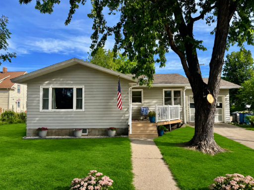 Photo for 707 4th Street SE, Jamestown, ND 58401 - listing #7136081 707 4th Street SE, Jamestown, ND 58401