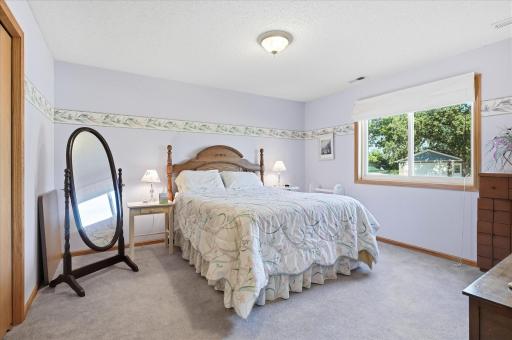 1421 Roberts Road, Buffalo, MN 55313