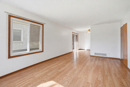 1561 Clarence Street, Saint Paul, MN 55106