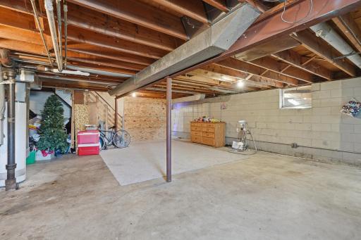 1561 Clarence Street, Saint Paul, MN 55106