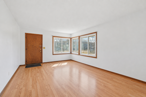 1561 Clarence Street, Saint Paul, MN 55106