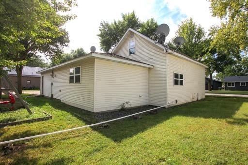 240 Merrian Street, Glencoe, MN 55336