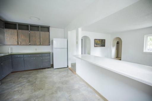 22 S California Avenue, Morris, MN 56267