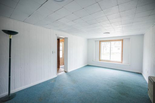 22 S California Avenue, Morris, MN 56267