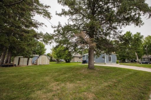 22 S California Avenue, Morris, MN 56267
