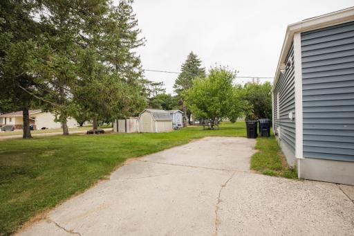 22 S California Avenue, Morris, MN 56267