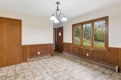 8775 Airport Road, Waconia, MN 55387