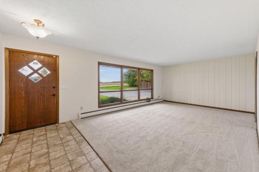 8775 Airport Road, Waconia, MN 55387