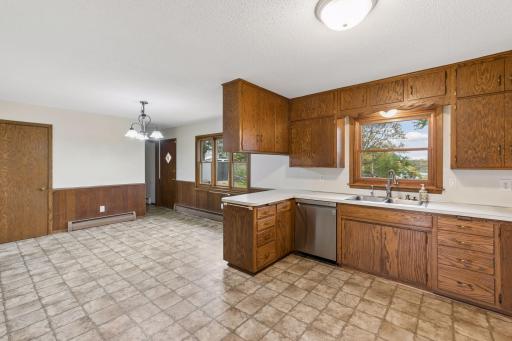 8775 Airport Road, Waconia, MN 55387