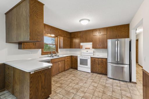 8775 Airport Road, Waconia, MN 55387