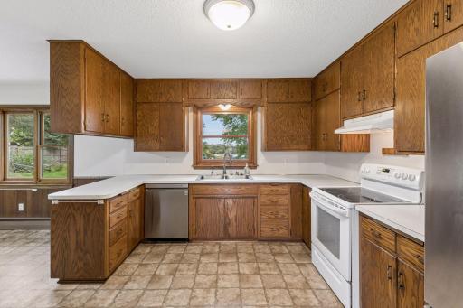 8775 Airport Road, Waconia, MN 55387