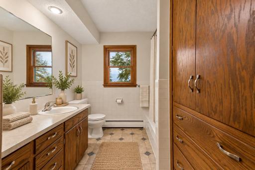 8775 Airport Road, Waconia, MN 55387