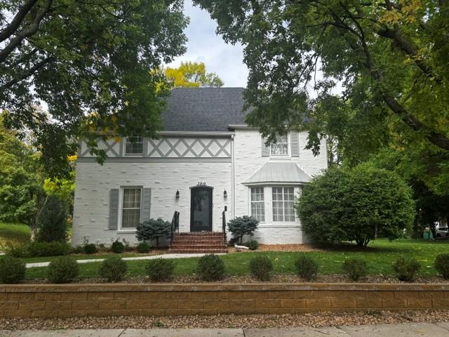 exterior 2.jpg