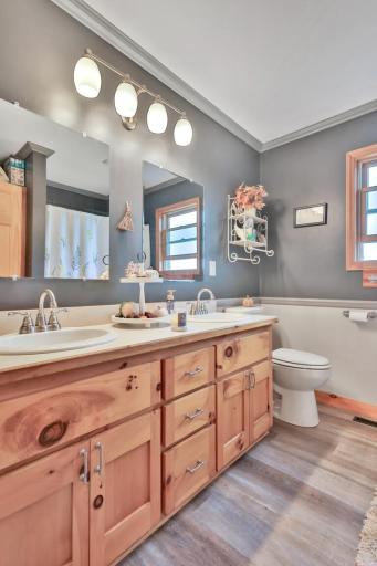 31650 Ivywood Trail, Chisago City, MN 55079