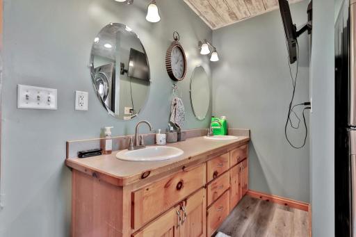 31650 Ivywood Trail, Chisago City, MN 55079