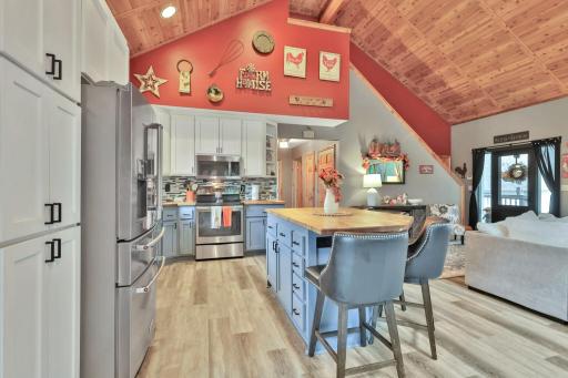 31650 Ivywood Trail, Chisago City, MN 55079