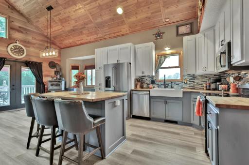 31650 Ivywood Trail, Chisago City, MN 55079