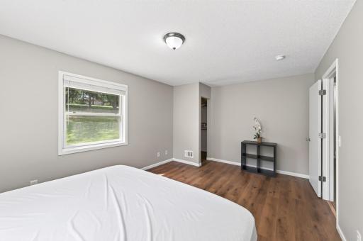 20192 Akin Road, Farmington, MN 55024