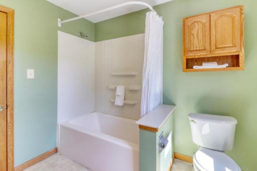 Upstairs Bathroom1_2.jpg