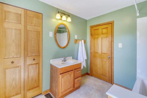 Upstairs Bathroom1_1.jpg