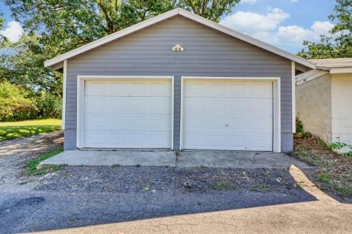 Garage1_1.jpg