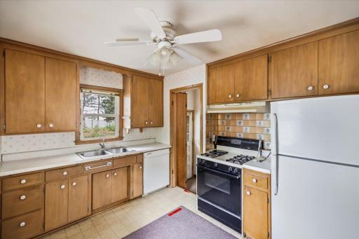 8680 Granada Avenue S, Cottage Grove, MN 55016