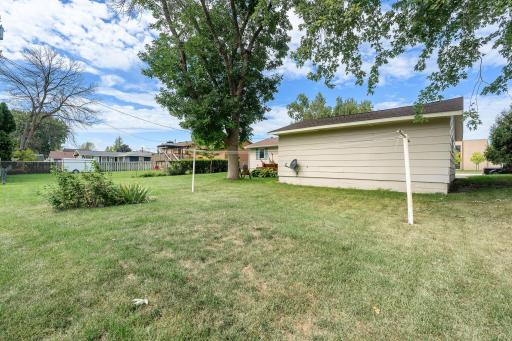 555 15th Street NE, Owatonna, MN 55060