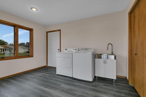 431 Karen Court, Darwin, MN 55324