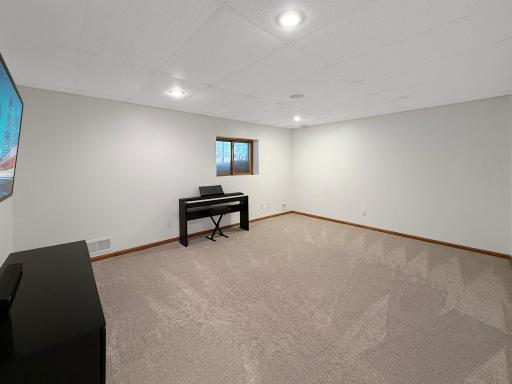1615 Archwood Road, Minnetonka, MN 55305
