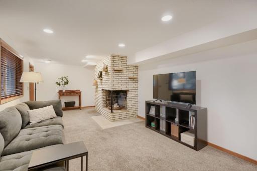 334 Edith Drive, Saint Paul, MN 55118
