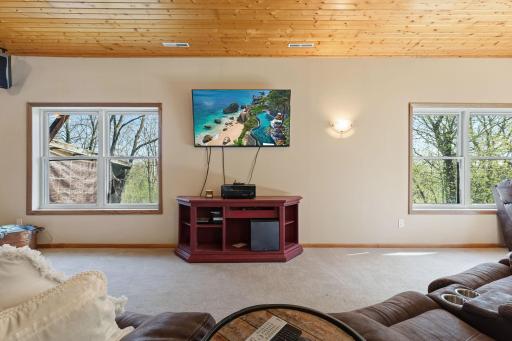 3015 Valleywood Drive SW, Rochester, MN 55902