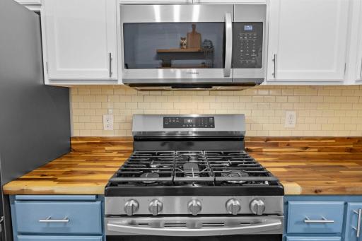 Stainless steel appliances were installed in 2021.