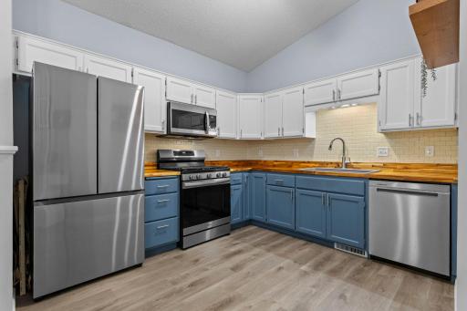 26260 3rd Street W, Zimmerman, MN 55398