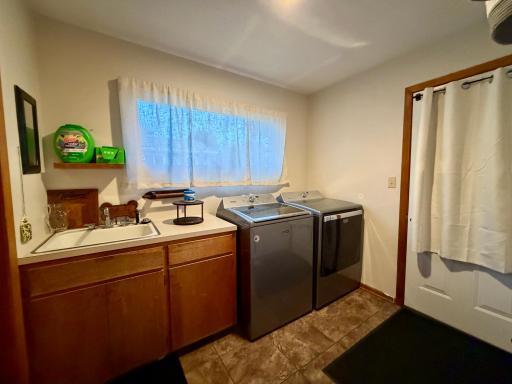 1018 N Elm Street, Luverne, MN 56156