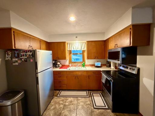 1018 N Elm Street, Luverne, MN 56156