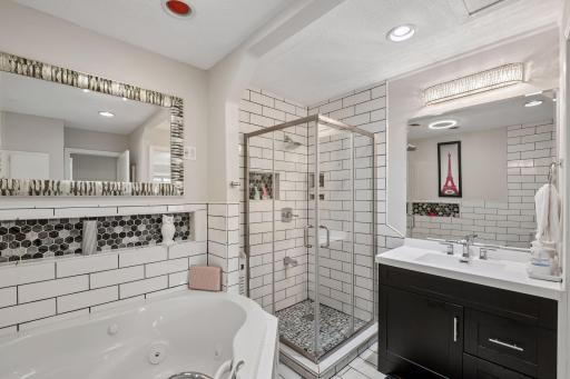 Main floor Full Bathroom