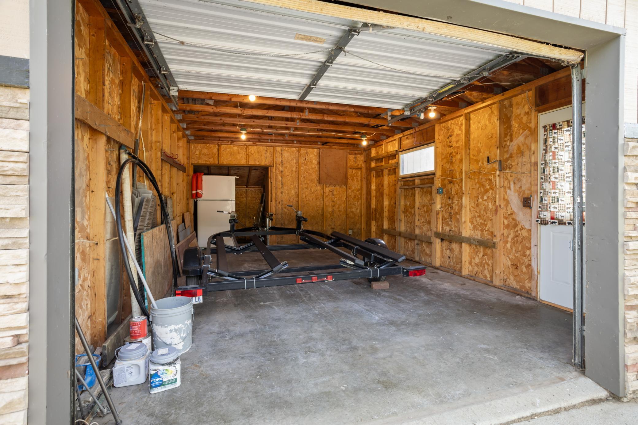1 stall garage