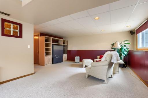 12630 92nd Ave North - Web Quality - 007 - 07 Living Room.jpg