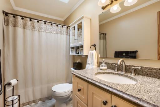 12630 92nd Ave North - Web Quality - 017 - 17 Bathroom.jpg