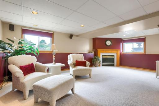 12630 92nd Ave North - Web Quality - 008 - 08 Living Room.jpg