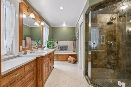 2024 Emerson Avenue S, Minneapolis, MN 55405