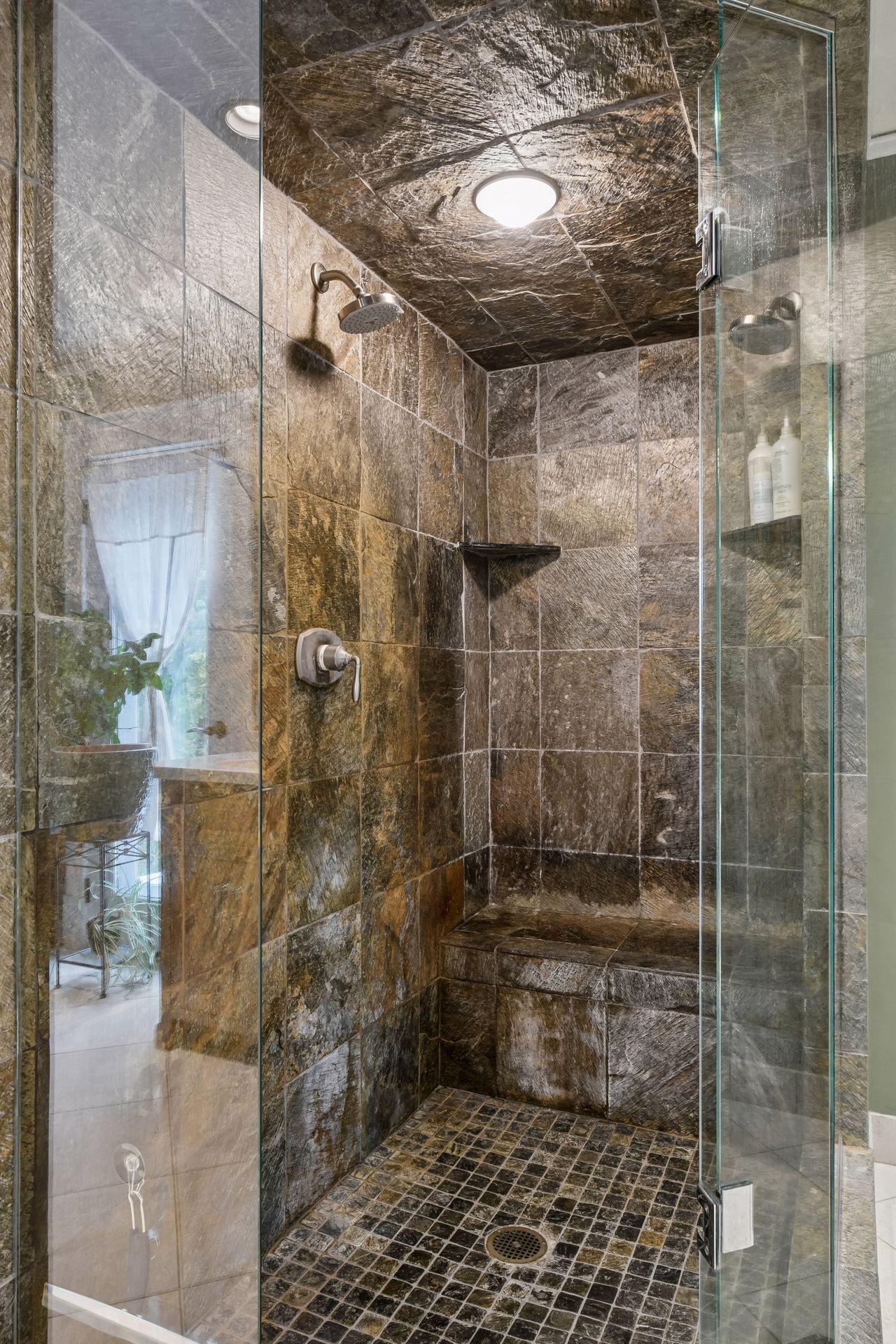 Photo 36